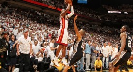 字母哥威少加盟雄鹿，新赛季雄鹿队目标NBA总冠军